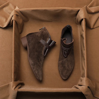 Vivienne Zwarte Dames Laarzen | Suède, Spitse Neus, Comfortabele Hak